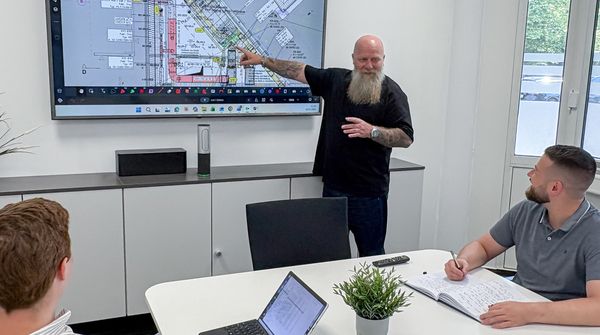 Interne Besprechung am Lindschulte-Standort in Krefeld